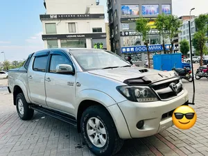 Toyota Hilux D-4D Automatic 2007 for Sale