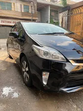 Toyota Prius S LED Edition 1.8 2012 for Sale