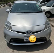 Toyota Prius S LED Edition 1.8 2012 for Sale