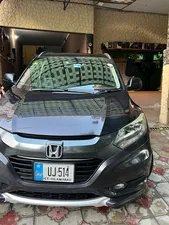 Honda Vezel Hybrid Z 2016 for Sale