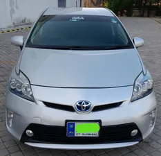 Toyota Prius S LED Edition 1.8 2012 for Sale