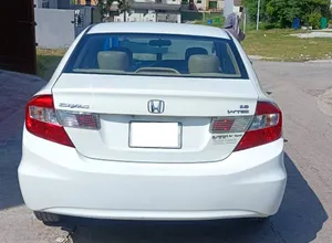 Honda Civic VTi Oriel 1.8 i-VTEC 2015 for Sale