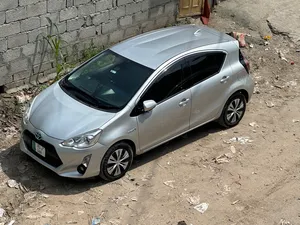 Toyota Aqua S 2015 for Sale