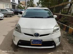 Toyota Prius S 1.8 2014 for Sale