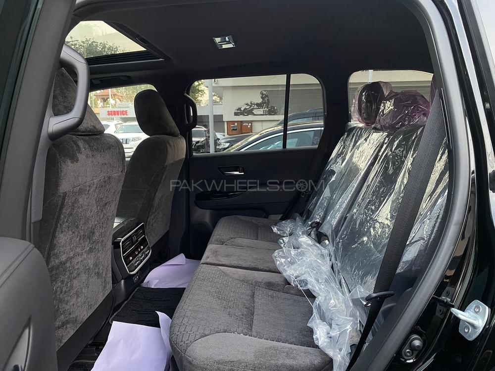 Land Cruiser AX LC300
Model: 2023
3.5L Twin Turbo Petrol
Zero Meter 
Unregistered 
Fresh import 

*Original TV + 4 cameras 
*Fingerprint Start 
*7 Seater 
*Power seat 
*Sunroof

Calling and Visiting Hours

Monday to Saturday

11:00 AM to 7:00 PM