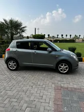 Suzuki Swift DLX 1.3 2012 for Sale