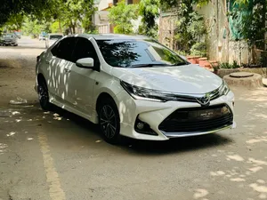 Toyota Corolla Altis Grande CVT-i 1.8 2019 for Sale