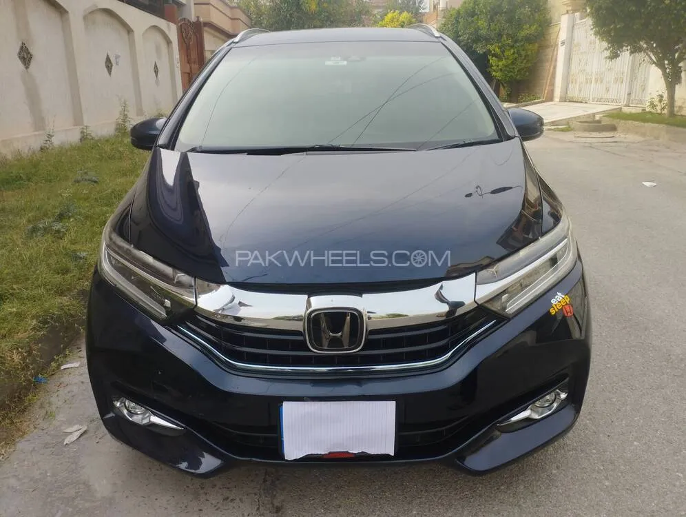 Honda Fit 2017 for Sale in Peshawar Image-1