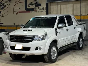 Toyota Hilux D-4D Automatic 2011 for Sale