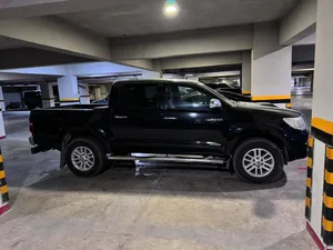 Toyota Hilux Invincible 2012 for Sale