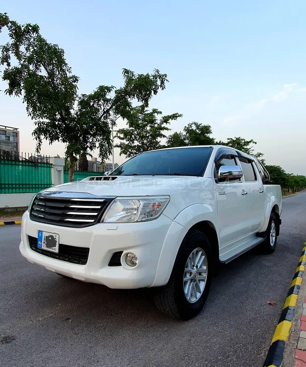 ٹویوٹا ہائیلکس 2012 for Sale in اسلام آباد Image-1
