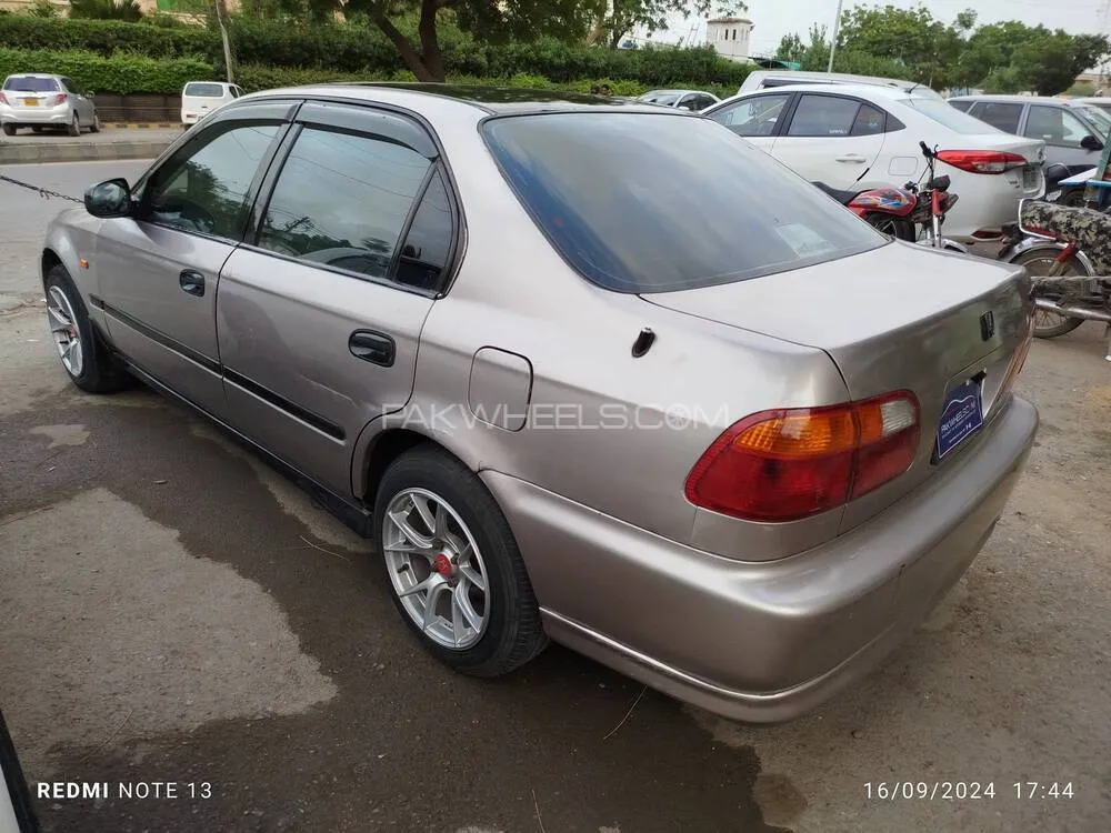Honda Civic 2000 for Sale in Karachi Honda Civic 2000 for Sale in Karachi Image-5