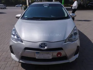 Toyota Aqua S 2012 for Sale