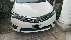 Toyota Corolla Altis CVT-i 1.8 2015 for Sale