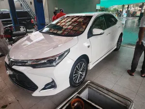 Toyota Corolla Altis Grande CVT-i 1.8 2018 for Sale