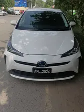 Toyota Prius S Touring Selection 2020 for Sale