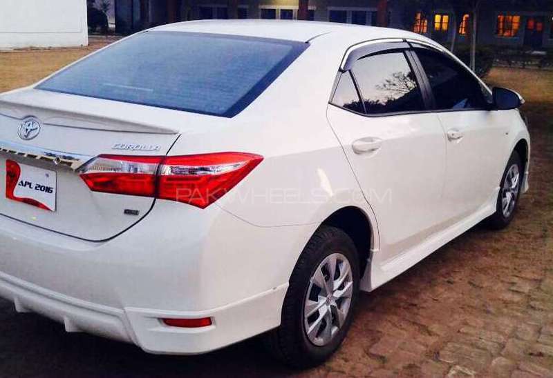 Corolla 2015 complete bodykit available at factory price Image-1