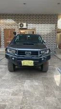 Toyota Hilux Revo V Automatic 3.0  2017 for Sale