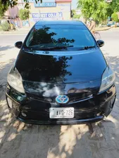 Toyota Prius S LED Edition 1.8 2013 for Sale