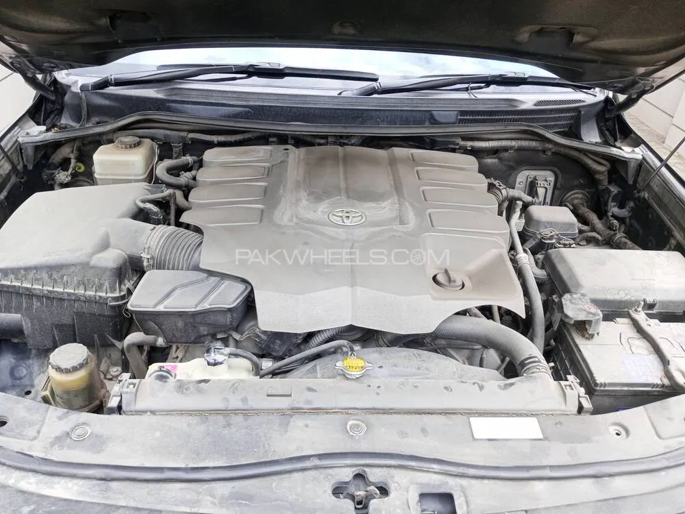 Toyota Land Cruiser 2010 for Sale in Lahore Toyota Land Cruiser 2010 for Sale in Lahore Image-7