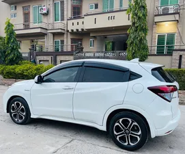 Honda Vezel Hybrid Z 2016 for Sale