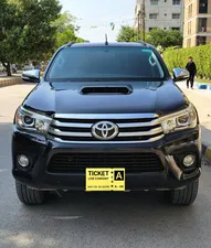 Toyota Hilux Revo V Automatic 3.0  2017 for Sale