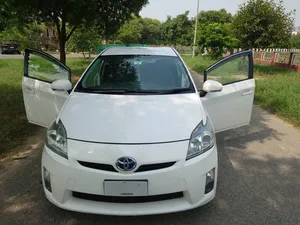 Toyota Prius G 1.8 2011 for Sale