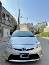 Toyota Prius L 1.8 2015 for Sale