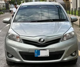 Toyota Vitz F 1.0 2012 for Sale