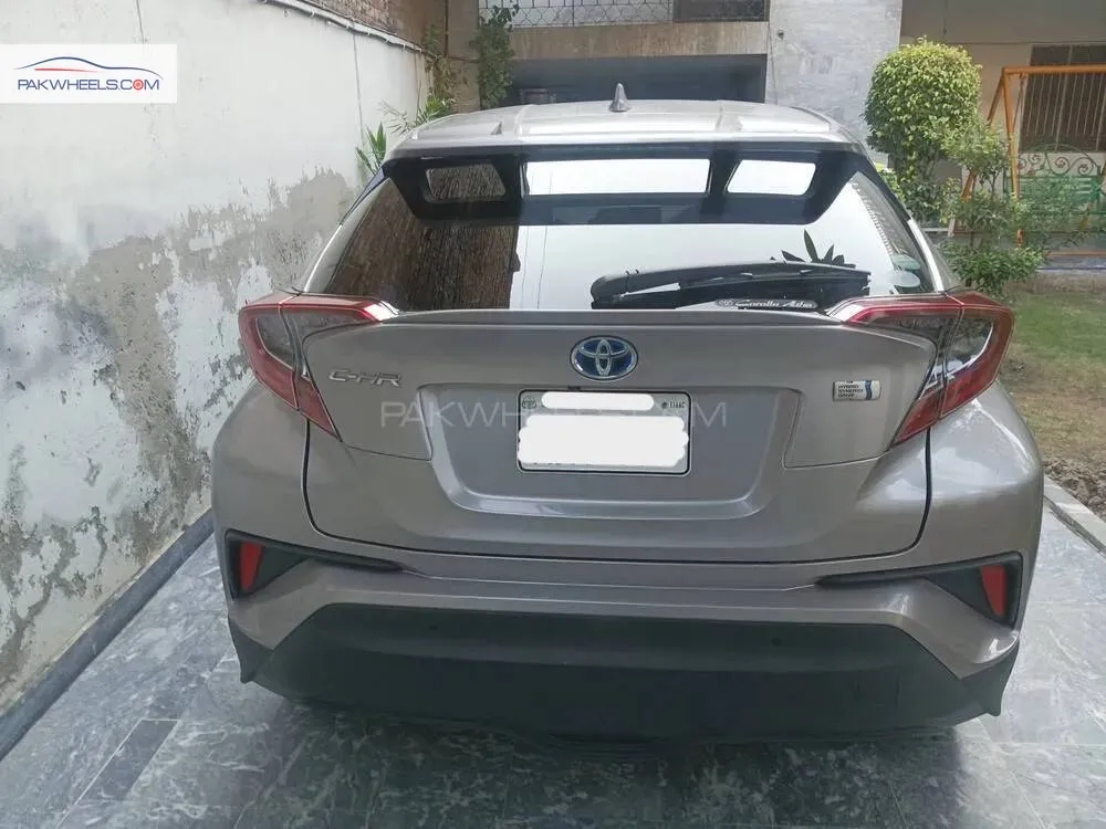 Toyota C-HR 2019 for Sale in Gujranwala Toyota C-HR 2019 for Sale in Gujranwala Image-4