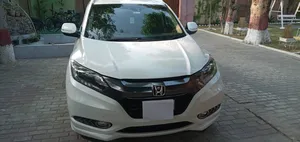 Honda Vezel Hybrid Z 2015 for Sale