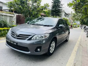 Toyota Corolla Altis SR Cruisetronic 1.6 2013 for Sale