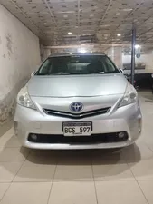 Toyota Prius Alpha G 2011 for Sale