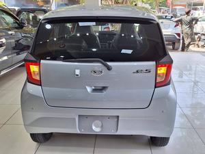 MIRA XSA 3
2021 MODEL
FRESH CLEAR
4.5 GRADE 
5K MILEAGE 
AUCTION SHEET AVAILABLE 
100% ORIGINAL CAR
FOR MORE DETAILS PLEASE CONTACT