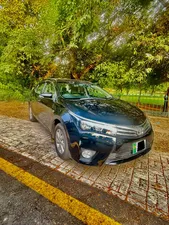 Toyota Corolla Altis Grande CVT-i 1.8 2015 for Sale