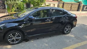 Toyota Corolla Altis Grande CVT-i 1.8 2018 for Sale