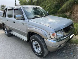 Toyota Hilux 2004 for Sale