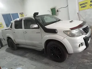 Toyota Hilux Invincible 2012 for Sale