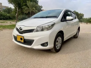 Toyota Vitz F 1.0 2011 for Sale