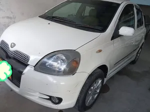 Toyota Vitz F 1.3 2000 for Sale