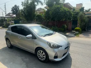 Toyota Aqua S 2013 for Sale