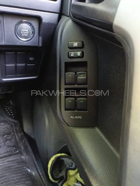 Toyota Prado 2016 for Sale in Karachi Toyota Prado 2016 for Sale in Karachi Image-12