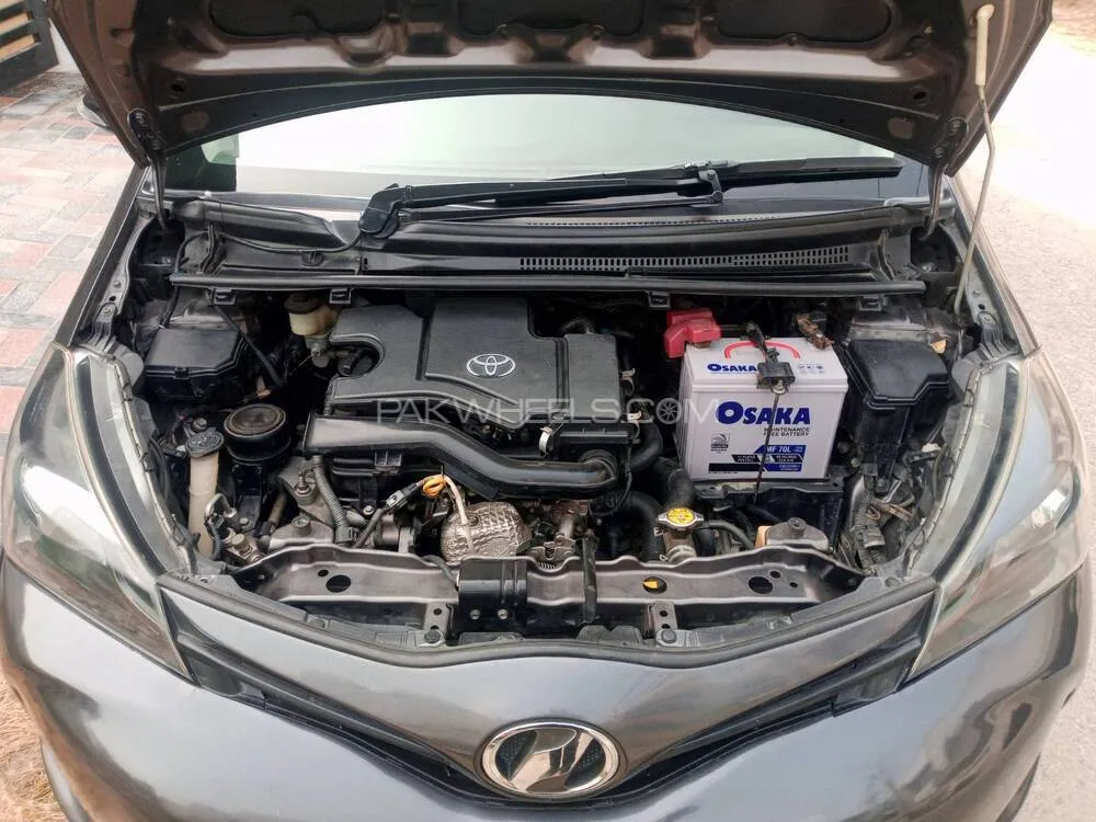 Toyota Vitz 2014 for Sale in Lahore Toyota Vitz 2014 for Sale in Lahore Image-8