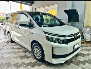 Toyota Voxy X 2015 for Sale