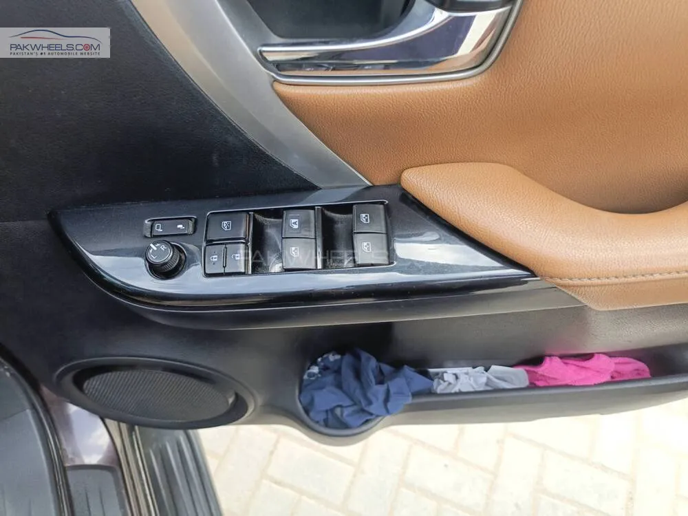 Toyota Fortuner 2017 for Sale in Karachi Toyota Fortuner 2017 for Sale in Karachi Image-13
