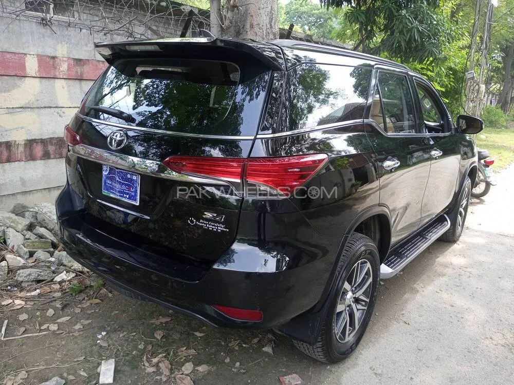 Toyota Fortuner 2018 for Sale in Lahore Toyota Fortuner 2018 for Sale in Lahore Image-4