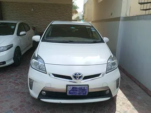 Toyota Prius PHV (Plug In Hybrid) 2014 for Sale