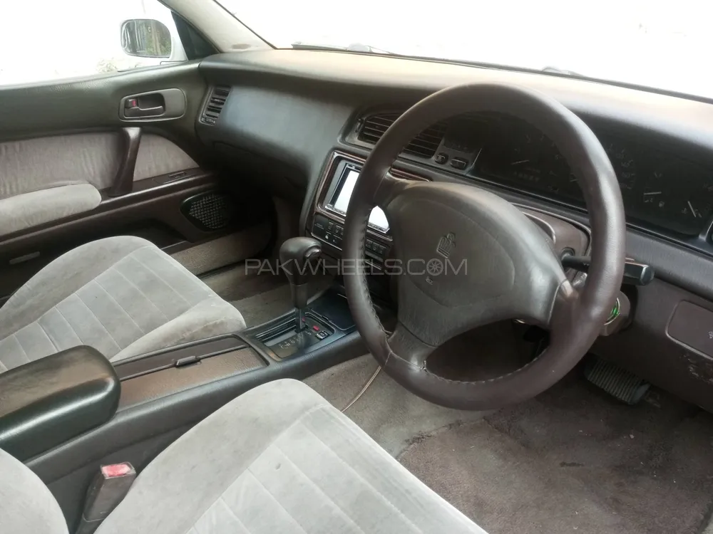 Toyota Crown 1977 for Sale in Lahore Toyota Crown 1977 for Sale in Lahore Image-9
