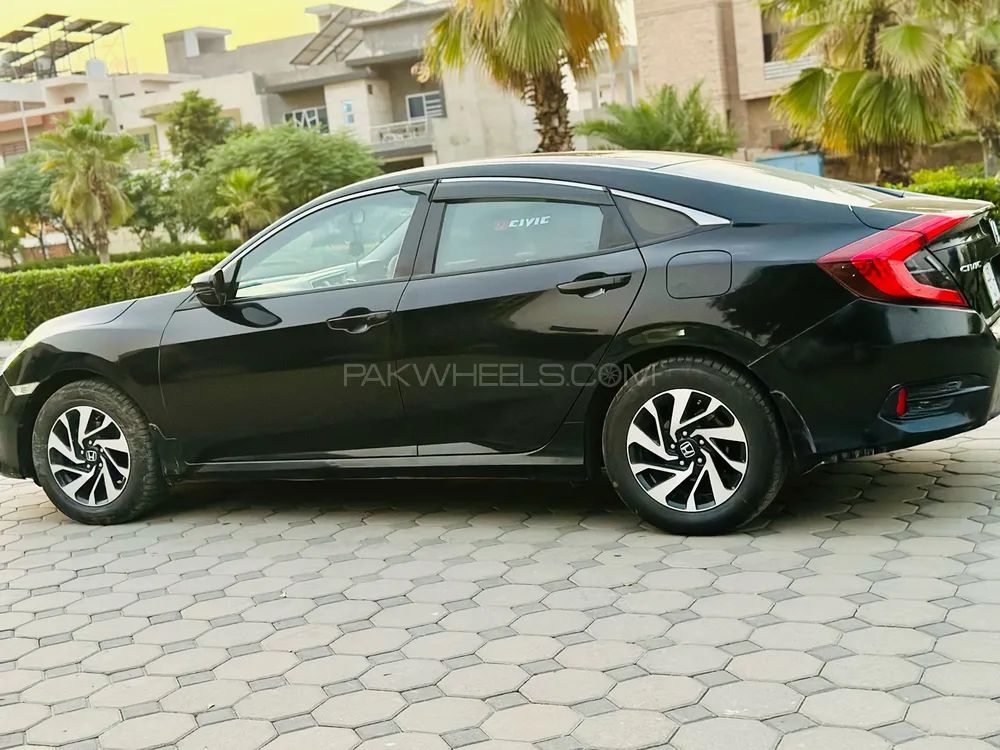 Honda Civic 2018 for Sale in Faisalabad Honda Civic 2018 for Sale in Faisalabad Image-7