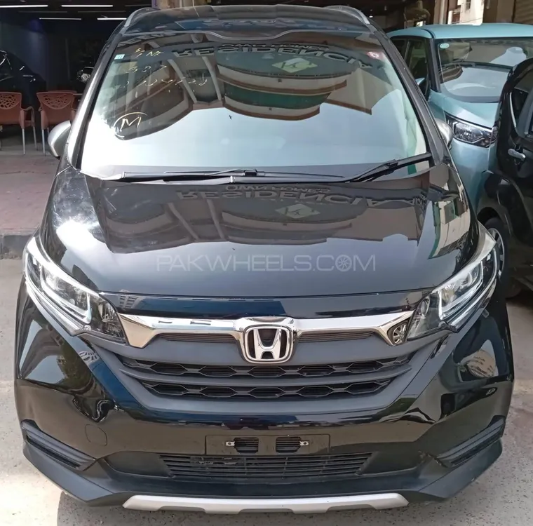 Honda Freed 2020 for Sale in Karachi Image-1
